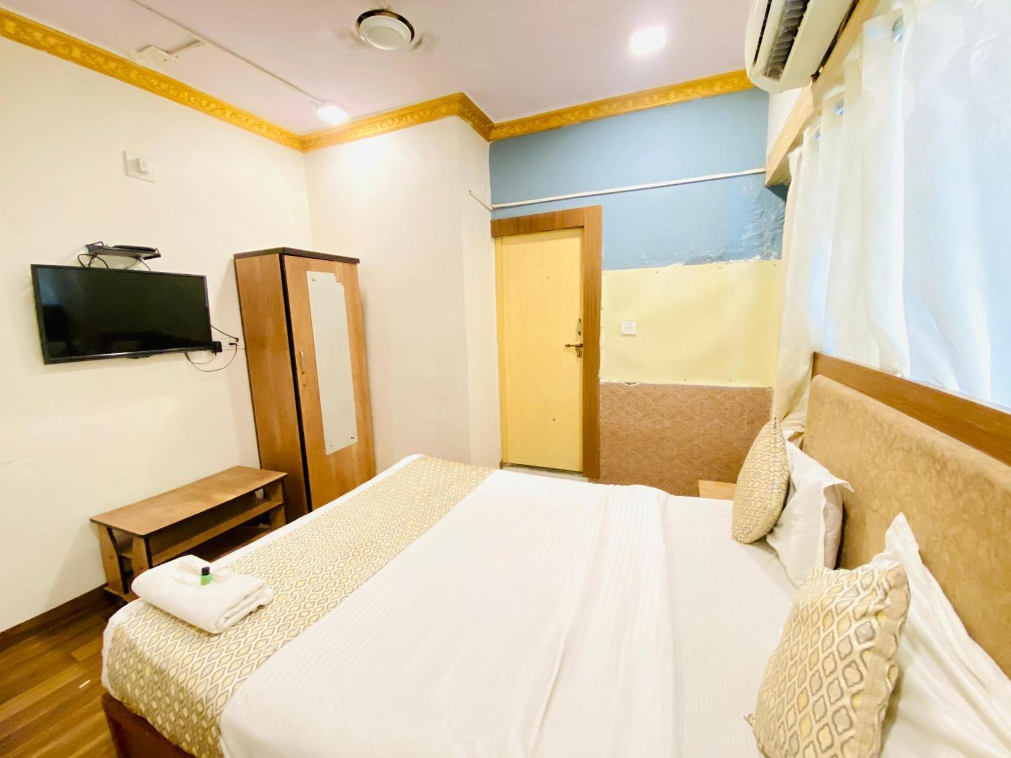 Hotel Abc Satellite Prahlad Nagar Ahmedabad Exterior foto