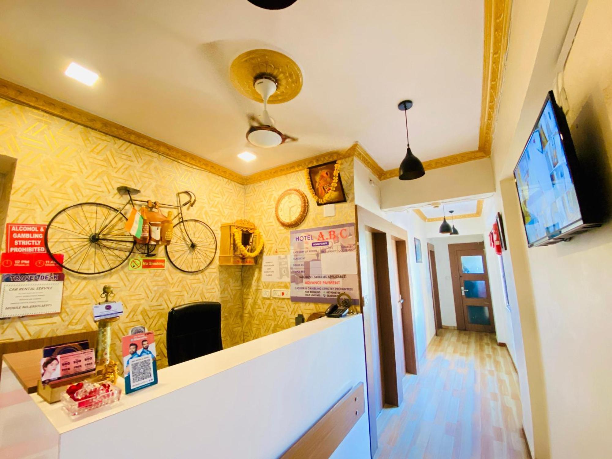 Hotel Abc Satellite Prahlad Nagar Ahmedabad Exterior foto